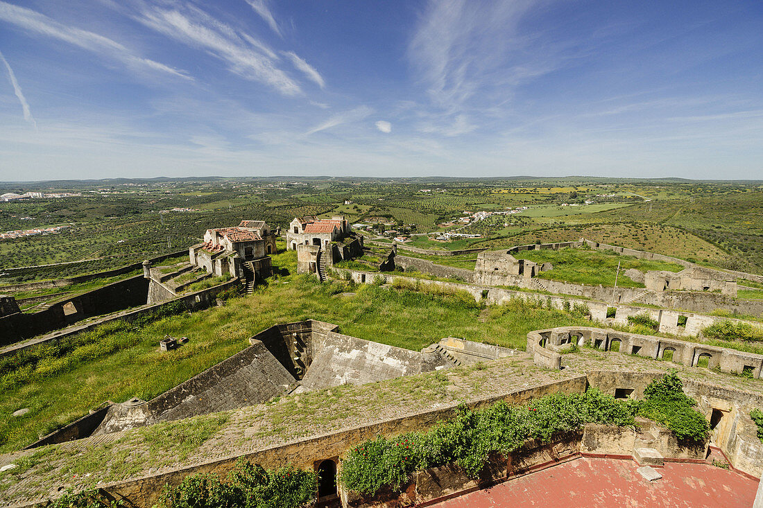 Fuerte Da Graça, erbaut von Conde de Lippie im XVIII. Jahrhundert, an der Stelle, an der sich früher eine dominikanische Kirche befand, Elvas, Alentejo, Portugal, Europa