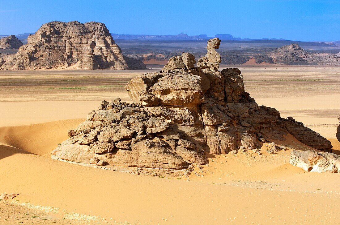 'Akakus Area; Dunes; Scenery; Libyan Desert; Libyan Arab Jamahiriya.'