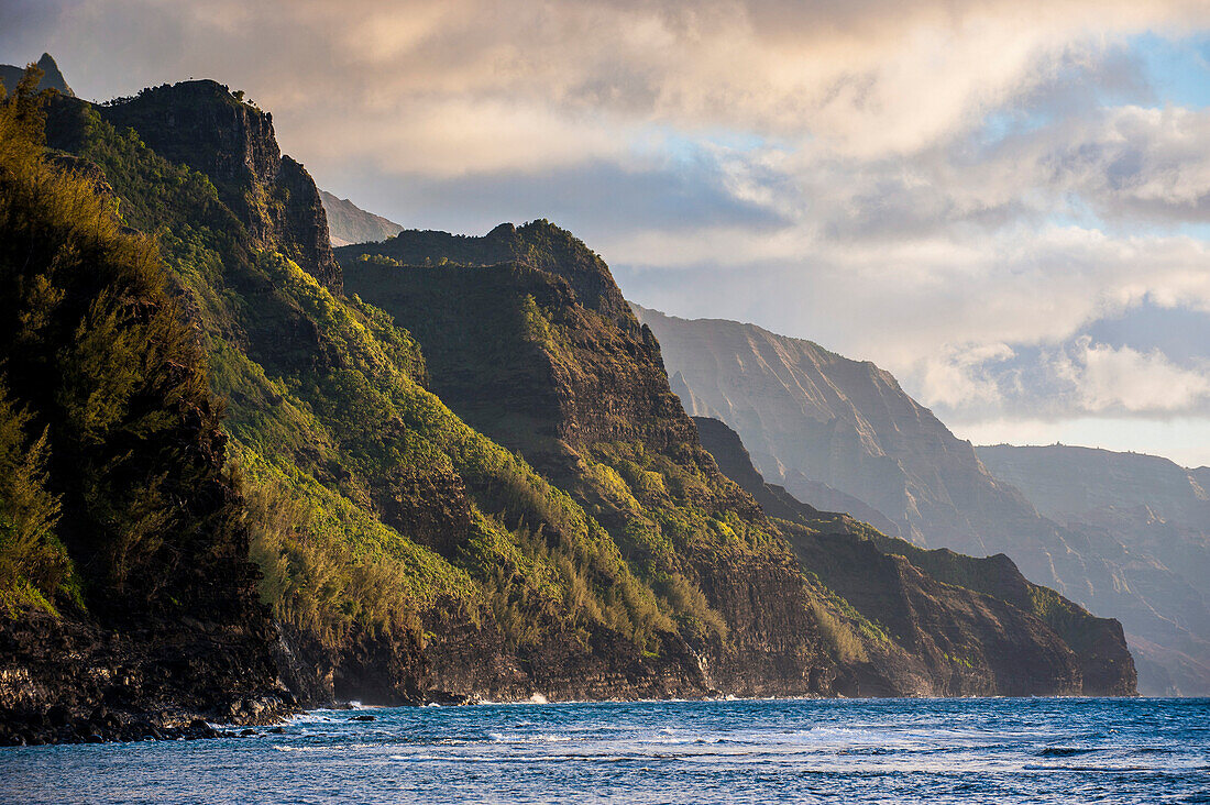 Sunset on the Napali coast, Kauai, Hawaii, United States of America, Pacific