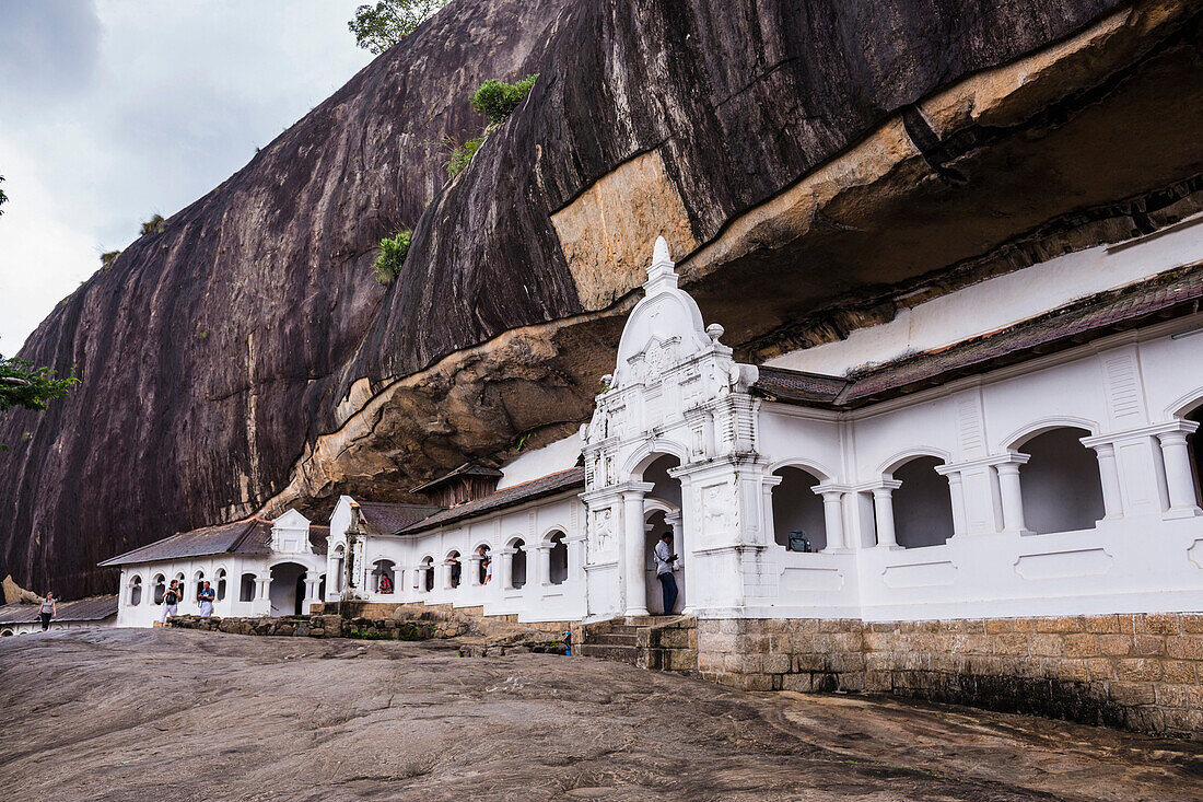 Dambulla Cave Temples, UNESCO World Heritage Site, Dambulla, Central Province, Sri Lanka, Asia