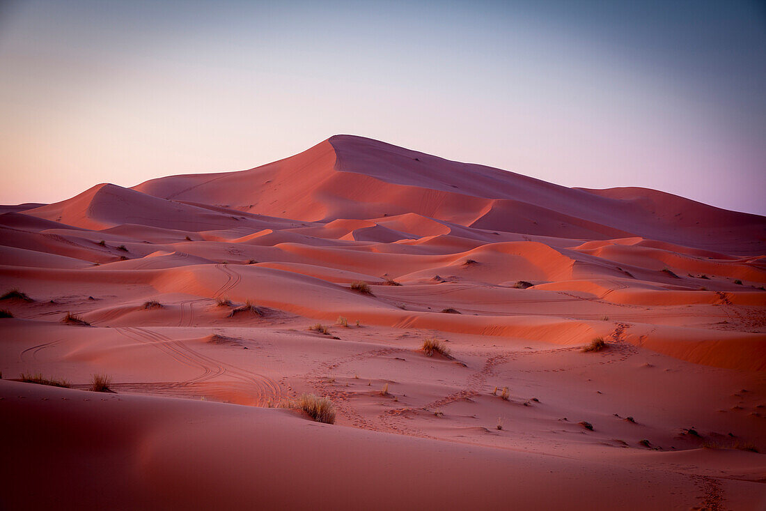 Sand dunes, Sahara Desert, Merzouga, Morocco, North Africa, Africa