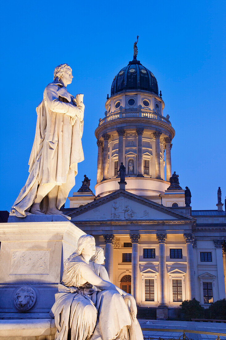 Franzosicher Dom (French Cathedral) and Schiller Monument, Gendarmenmarkt, Mitte, Berlin, Germany, Europe