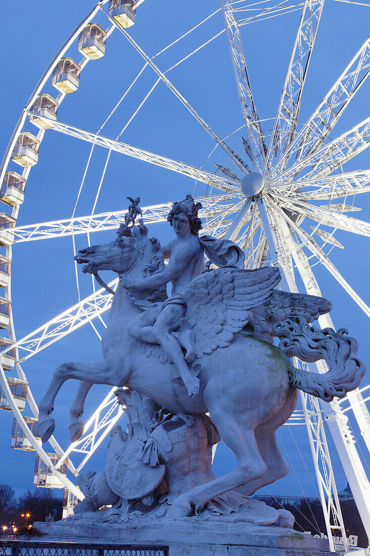 Sculpture and big wheel, Place de la Concorde, Paris, Ile de France, France, Europe