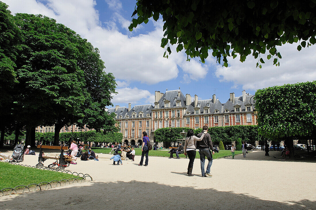 'France, Paris, 4th district, District of the ''Marais'', Place(Square) of Vosges, Public garden Louis XIII'