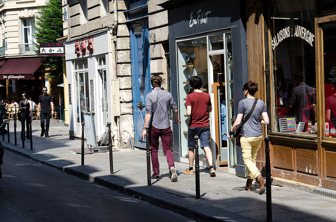 France, Paris 4th district, Le Marais, rue Vieille du Temple, pedestrians