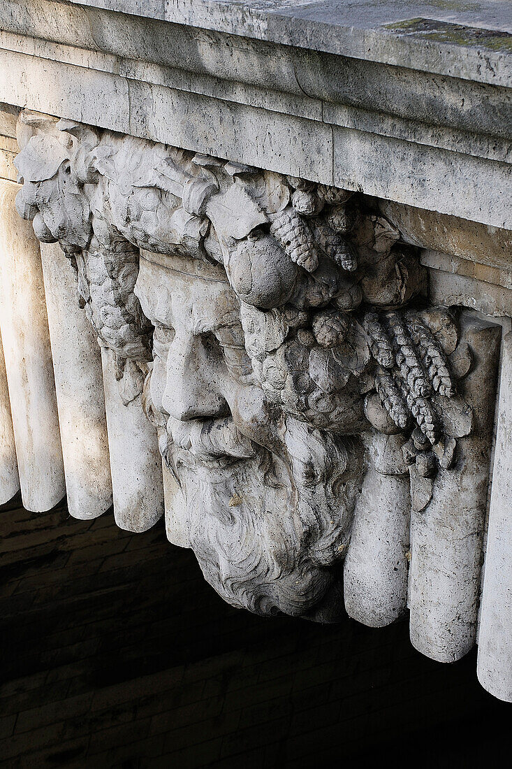 France, Paris, 4th district, Bridge(Deck) Notre-Dame, Details