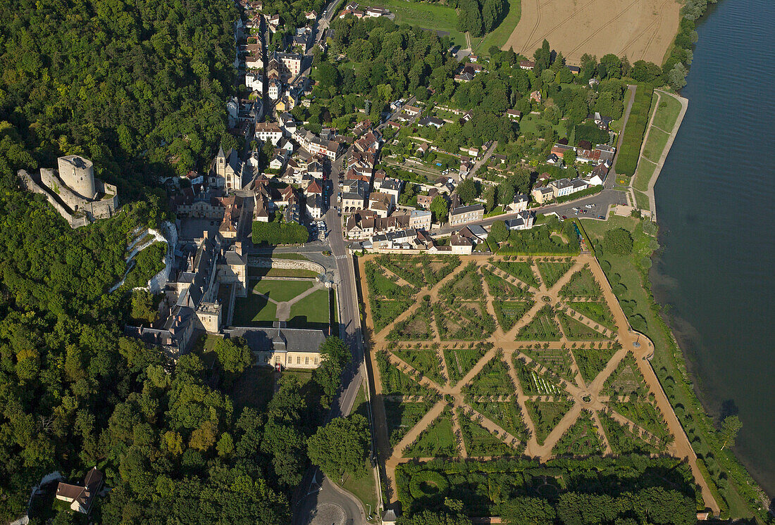 France, Val-d'Oise (95) La Roche-Guyon town famous for its castle, town labeled the most beautiful villages of France, (aerial view)