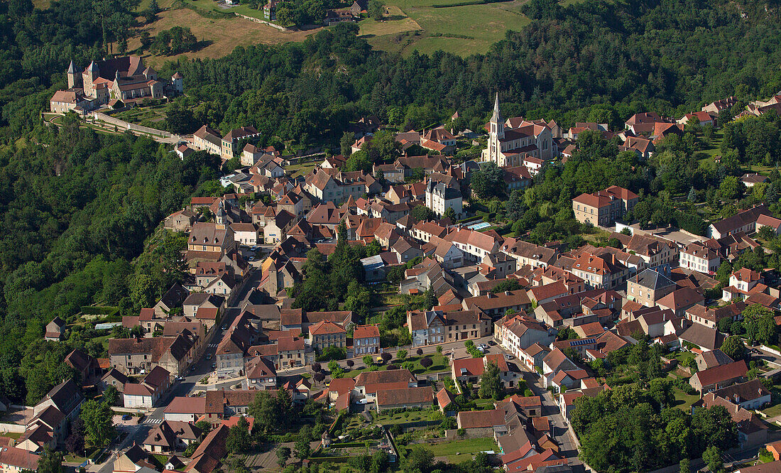 France, Allier (03), Chantelle, on the spur the Saint-Vincent (aerial view)