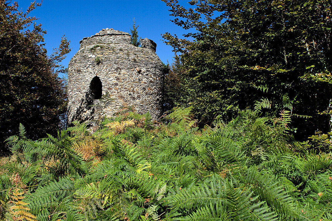 France, Midi Pyrenees, Ariege, Lafont Tower located at 1386m, watchtower of the Counts of Foix