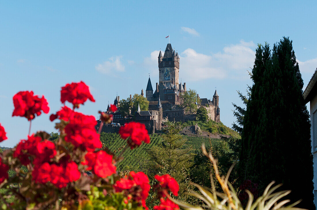 'Reichsburg castle in Mosel valley; Cochem, Rhineland-Palatinate, Germany'