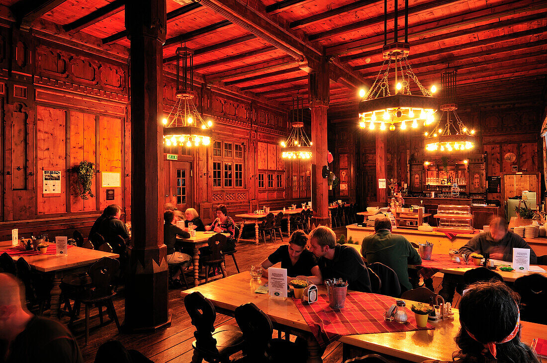 Der Große Saal in der Berliner Hütte, Zillertaler Alpen, Österreich