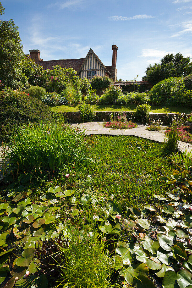 Sunken Garden, Great Dixter Gardens, Northiam, East Sussex, Großbritannien