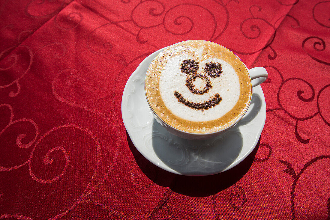 Cappuccino, Tremezzo, Comer See, Lago di Como, Provinz Como, Lombardei, Italien