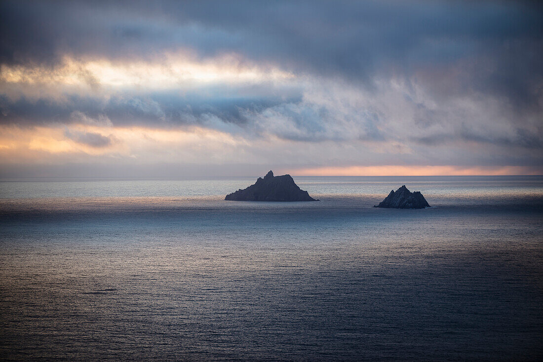 'The skellig islands viewed from bolus head;Iveragh peninsula, county kerry, ireland'