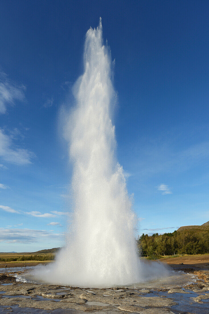'Strokkur Geysir, Haukadalur Geothermal Area; Haukadalur, Arnessysla, South West Iceland, Iceland'