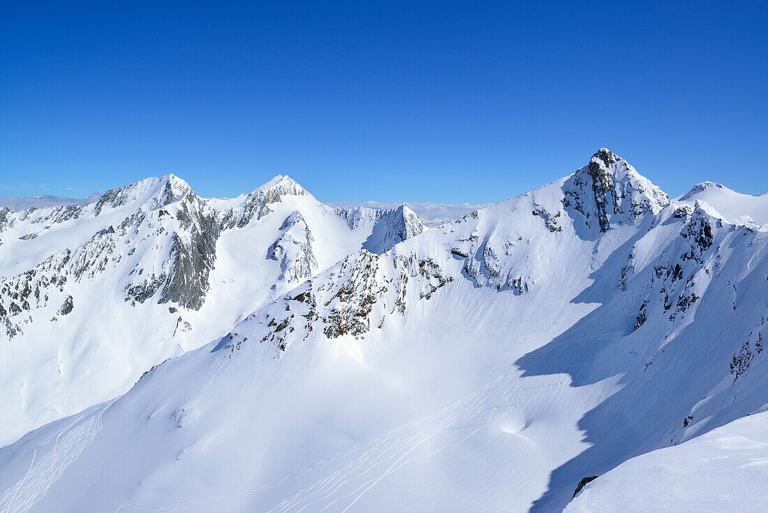 Snow-covered mountain scenery, Obergurgl, Oetztal Alps, Tyrol, Austria