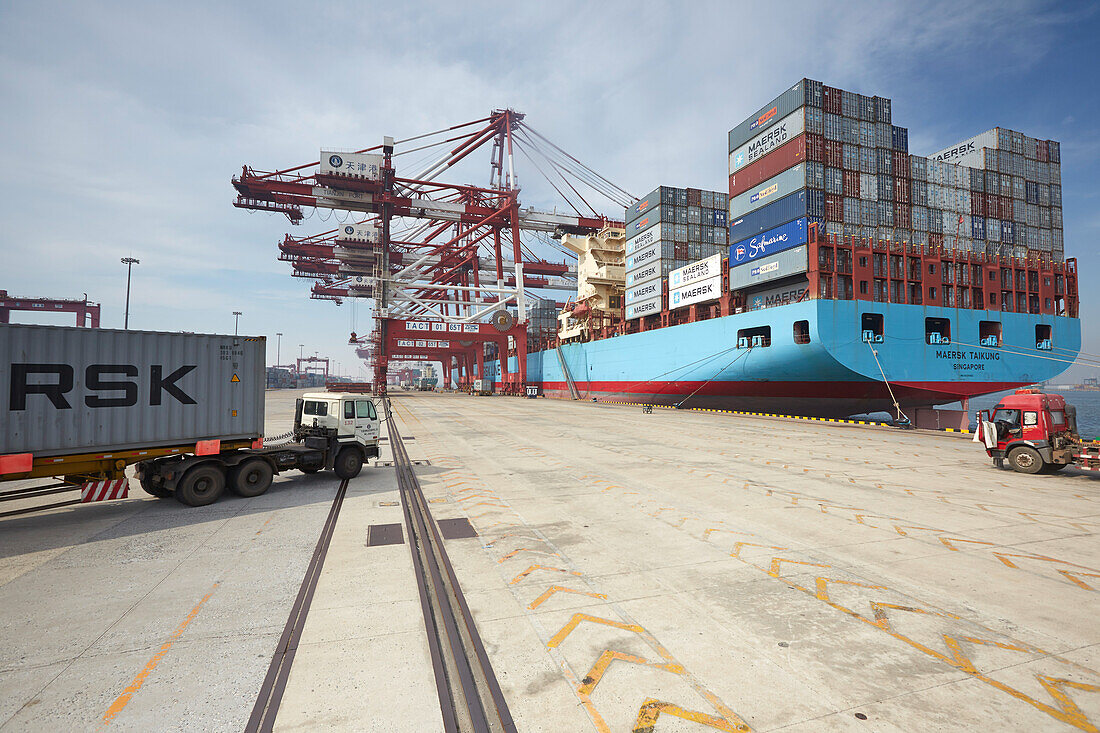 Container ship in harbor, Port of Tianjin, Tianjin, China