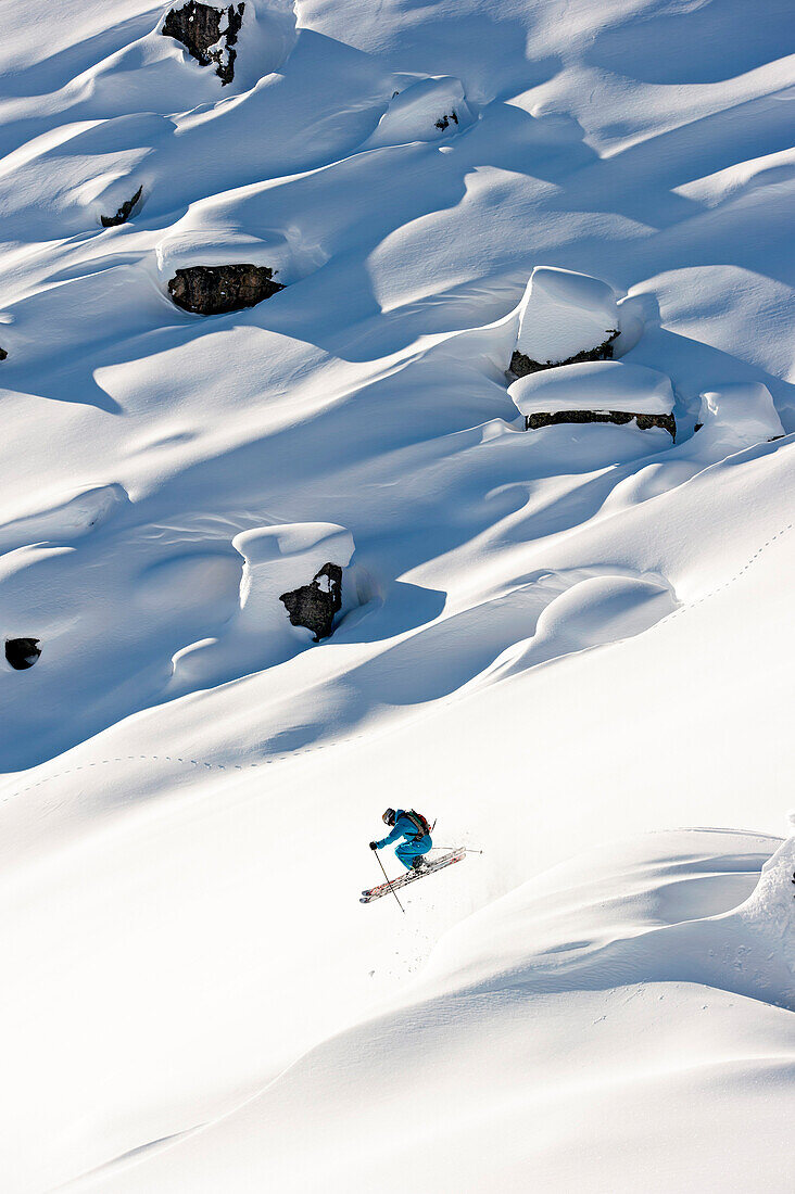 Skier downhill skiing, Gargellen, Montafon, Vorarlberg, Austria