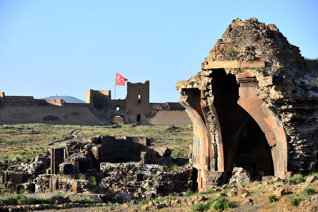 Löwentor der Ruinenstätte Ani bei Kars, Kurdengebiet, Ost-Anatolien, Osttürkei, Türkei