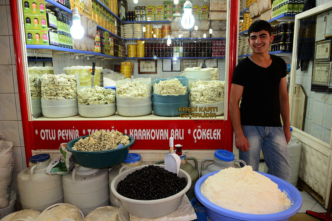 Käse-Markt in Van am Van See, Kurdengebiet, Ost-Anatolien, Osttürkei, Türkei