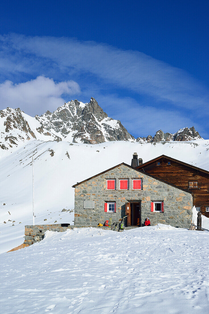 Es-cha hut with Piz Kesch in background, Upper Engadin, Engadin, Canton of Graubuenden, Switzerland