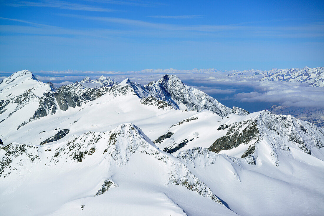 Rötspitze und Dreiherrenspitze über dem Ahrntal, Großvenediger, Venedigergruppe, Nationalpark Hohe Tauern, Salzburg, Österreich