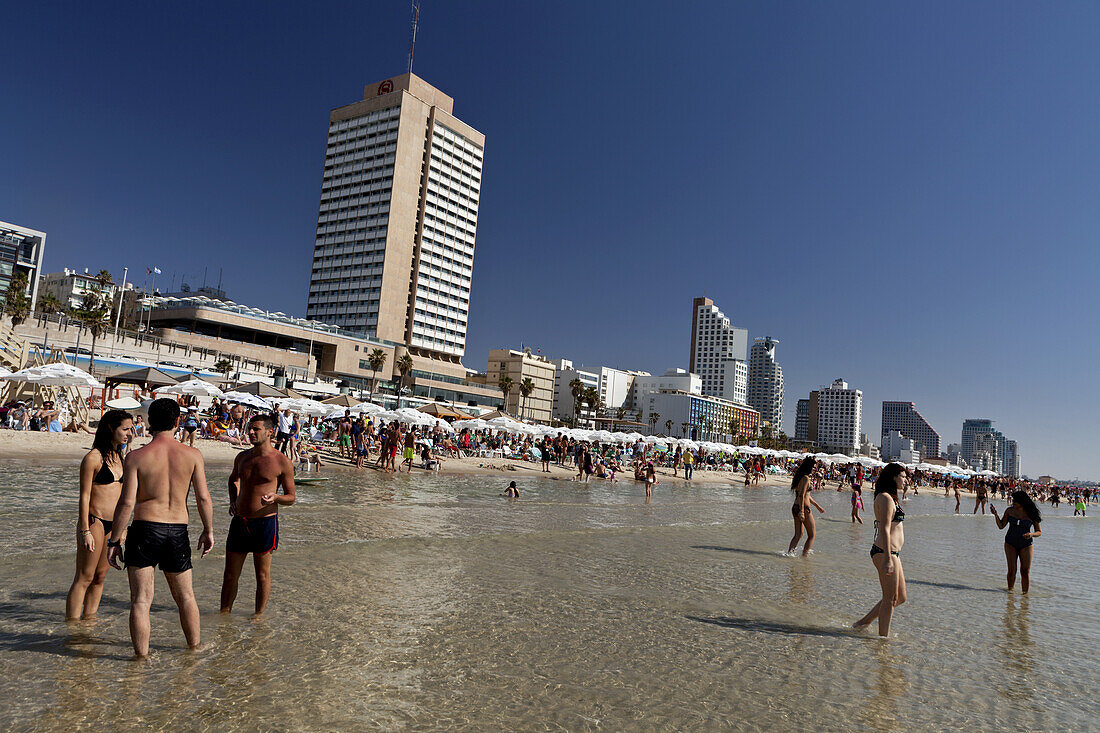 Strandleben, Strand von Tel-Aviv, Israel, Naher Osten, Asien