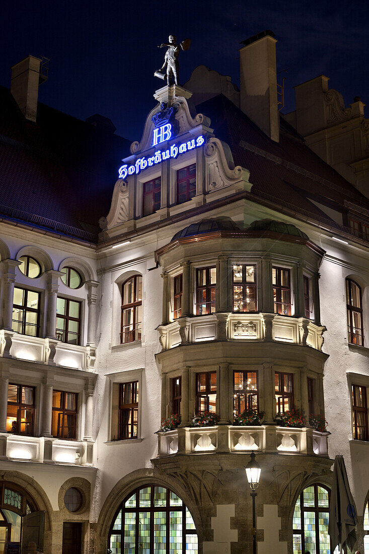 Hofbraeuhaus at night, Munich, Bavaria, Germany