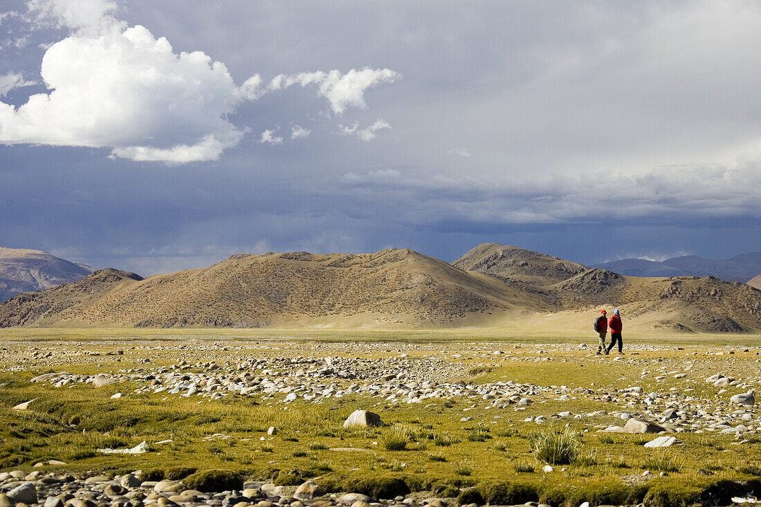 Mark Newcomb and Carina Ostberg, Shishapangma 26,443 ft.,Ski Expedition, Tibet