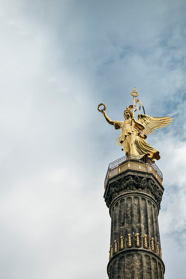 Bronze Statue der Göttin Viktoria auf der Siegessäule, Bundeshauptstadt Berlin, Deutschland