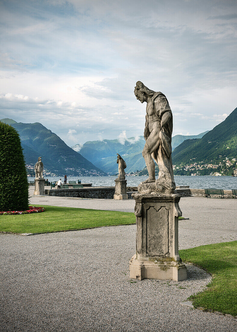 Statuen im Park der Villa Olmo, Como Stadt, Comer See, Lago di Como, Lombardei, Italien, Europa