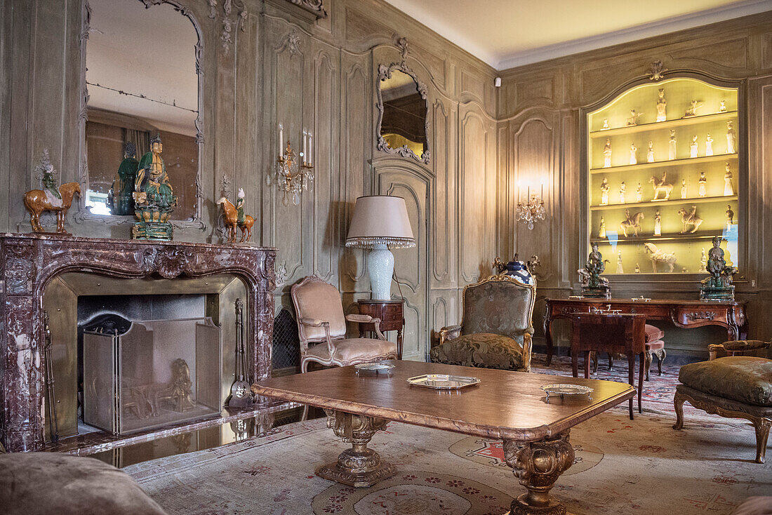 Interior view of  a room in Villa del Balbianello, Lenno, Lake Como, Lombardy, Italy, Europe