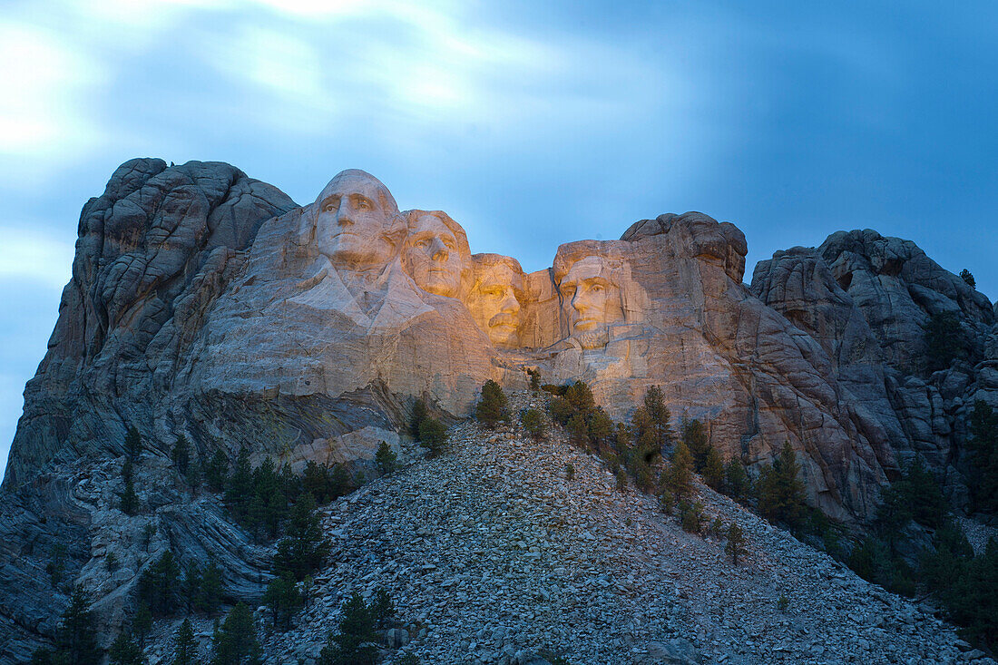MOUNT RUSHMORE NATIONAL MEMORIAL, SOUTH DAKOTA - OCTOBER 2011: The Mount Rushmore National Memorial is a sculpture carved into the granite face of Mount Rushmore near Keystone, South Dakota, in the United States. Sculpted by Danish-American Gutzon Borglum