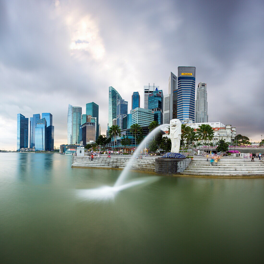 The Merlion Statue with the city skyline in the background, Marina Bay, Singapore, Southeast Asia, Asia