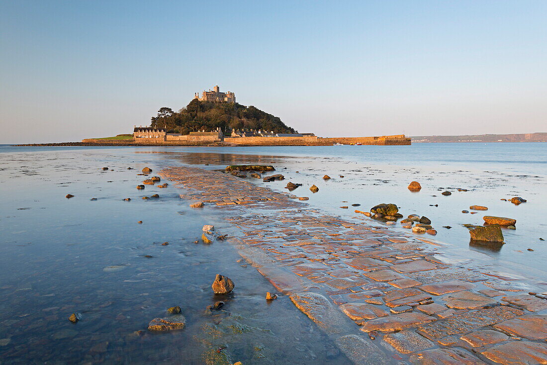 St. Michaels Mount and the Causeway in early morning sunlight, Marazion, Cornwall, England, United Kingdom, Europe