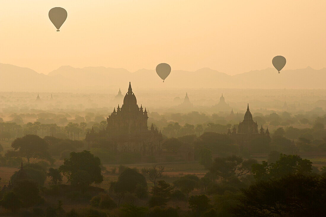 Hot air balloons above Bagan (Pagan), Myanmar (Burma), Asia