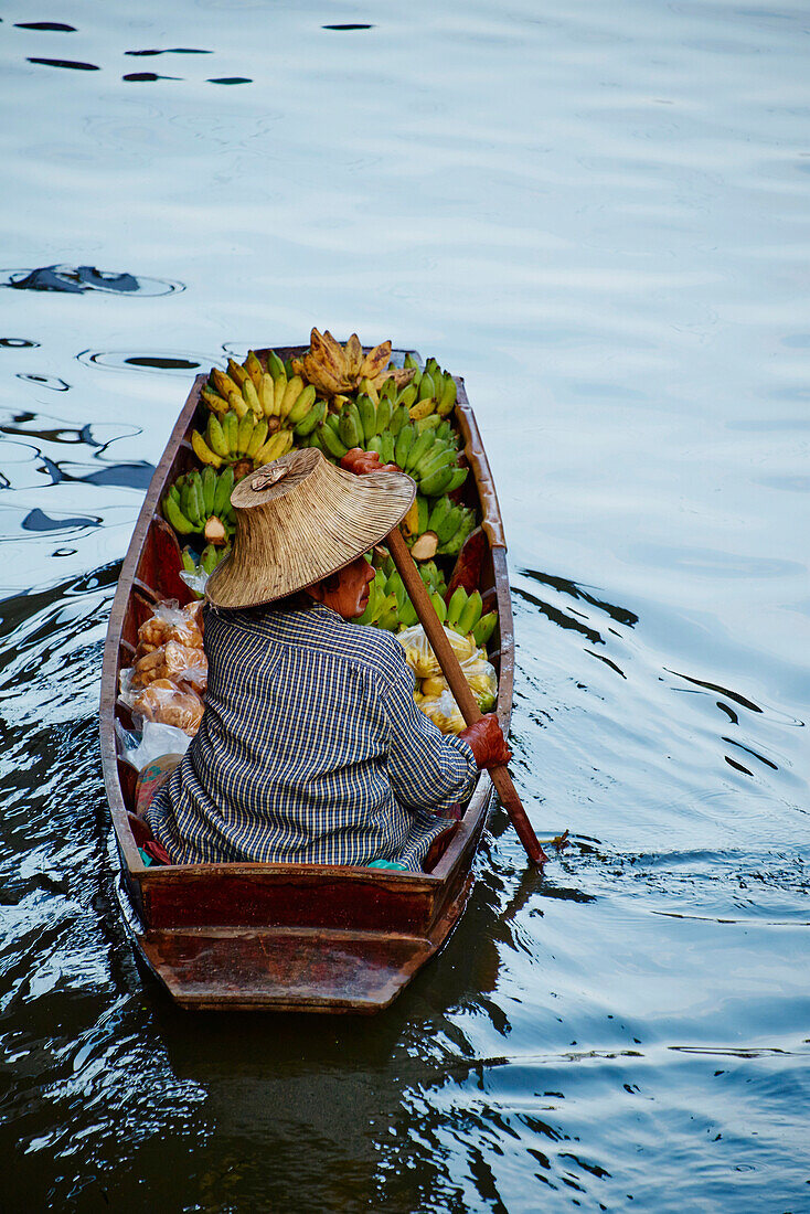 Floating market, Damnoen Saduak, Ratchaburi Province, Thailand, Southeast Asia, Asia