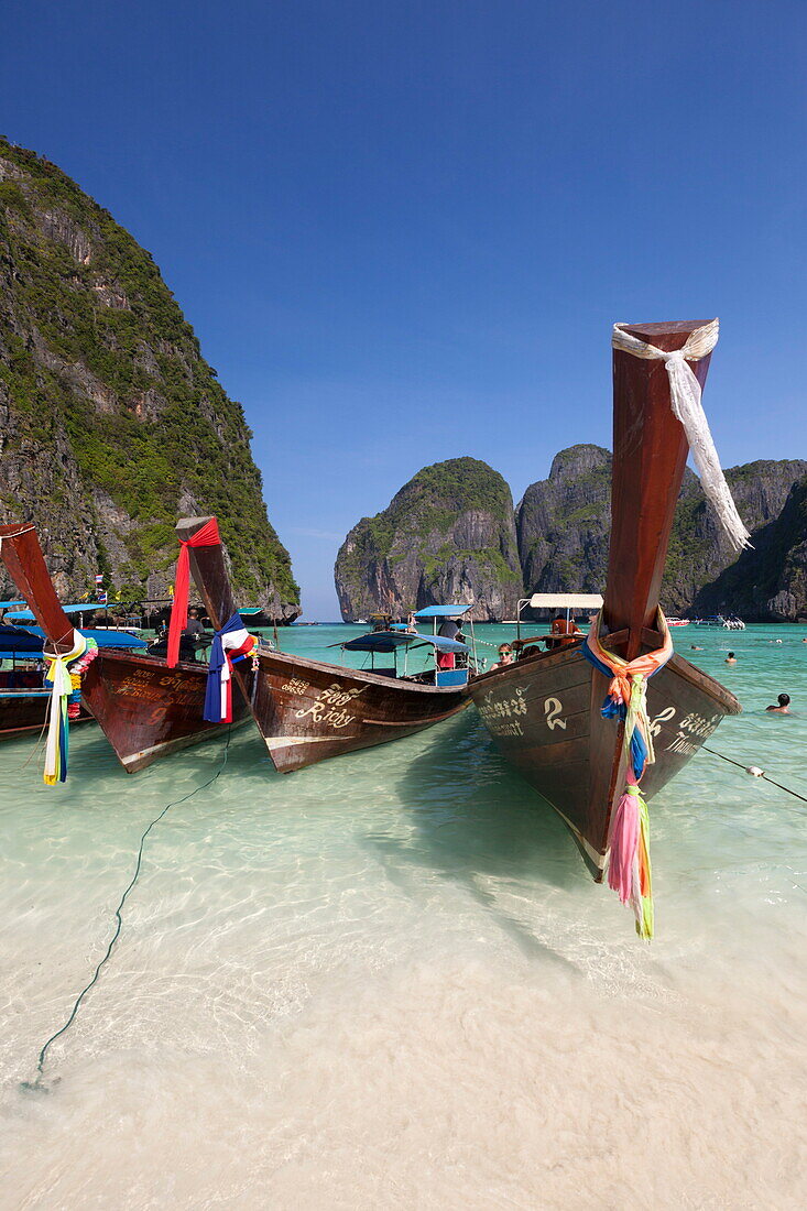 Maya Bay with long-tail boats, Phi Phi Lay, Krabi Province, Thailand, Southeast Asia, Asia