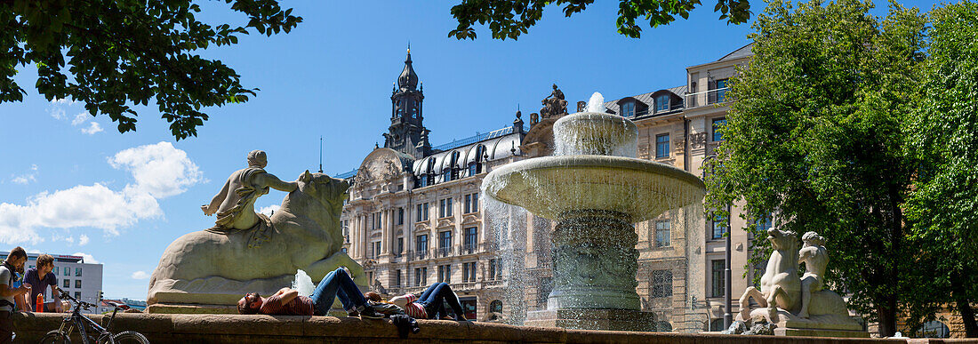 Wittelsbacher Brunnen am Lenbachplatz, München, Oberbayern, Bayern, Deutschland