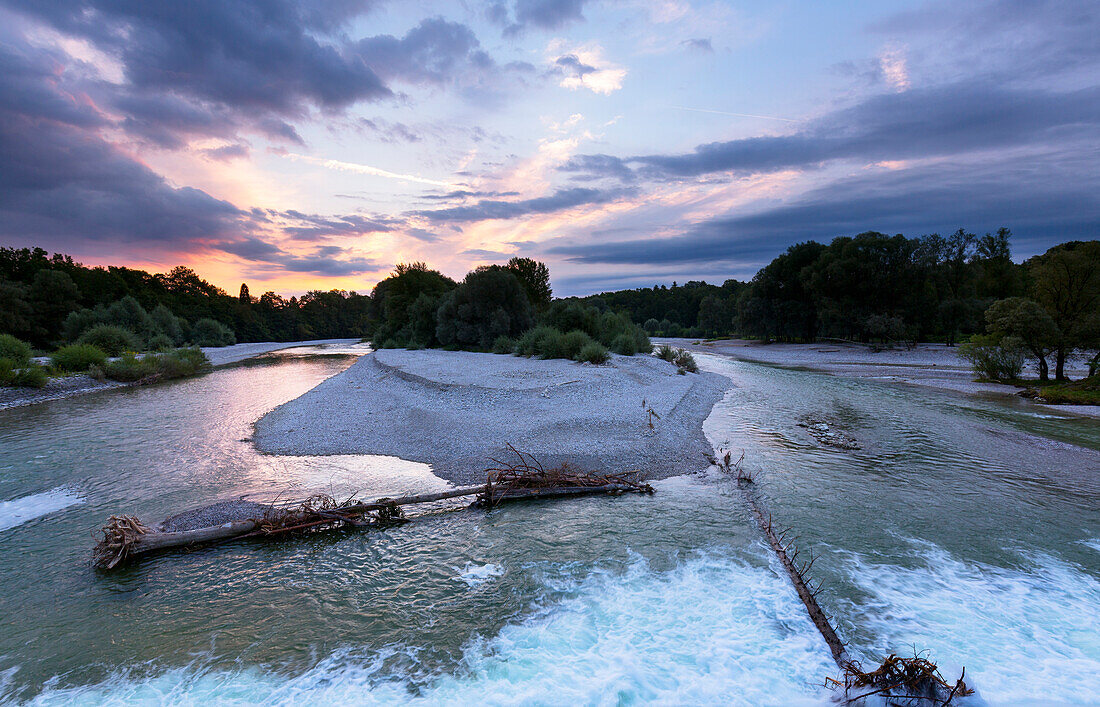 Die Isar am Flaucher, München, Oberbayern, Bayern, Deutschland