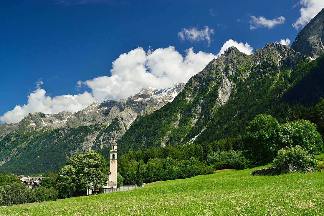 Kirche San Giorgio bei Borgonovo, Borgonovo, Bergell, Oberengadin, Engadin, Graubünden, Schweiz