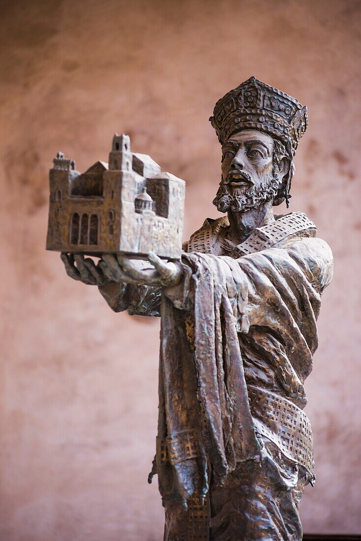 Statue of Guglielmo II at Monreale Cathedral (Duomo di Monreale) in Monreale, near Palermo, Sicily, Italy, Europe