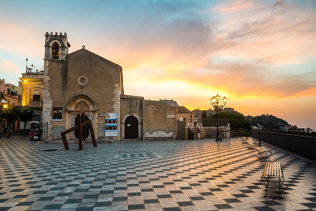 St. Augustine's Church, sunrise in Piazza IX Aprile, Corso Umberto, the main street in Taormina, Sicily, Italy, Europe