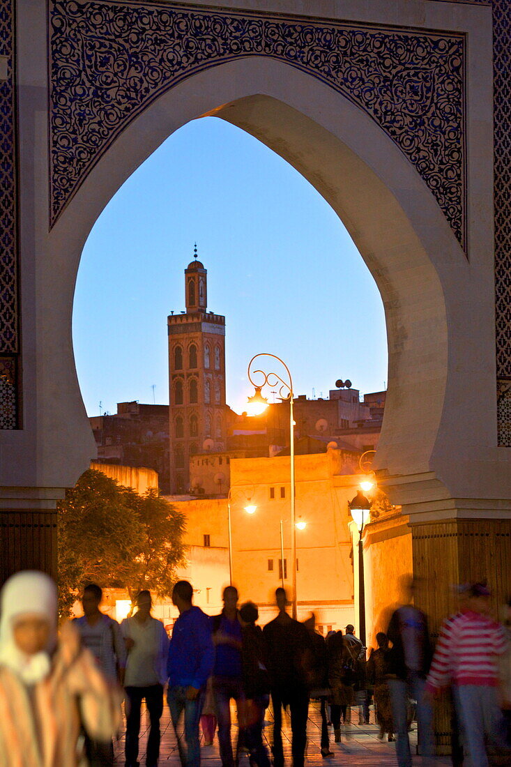 R'Cif Square (Place Er-Rsif), Fez, Morocco, North Africa, Africa