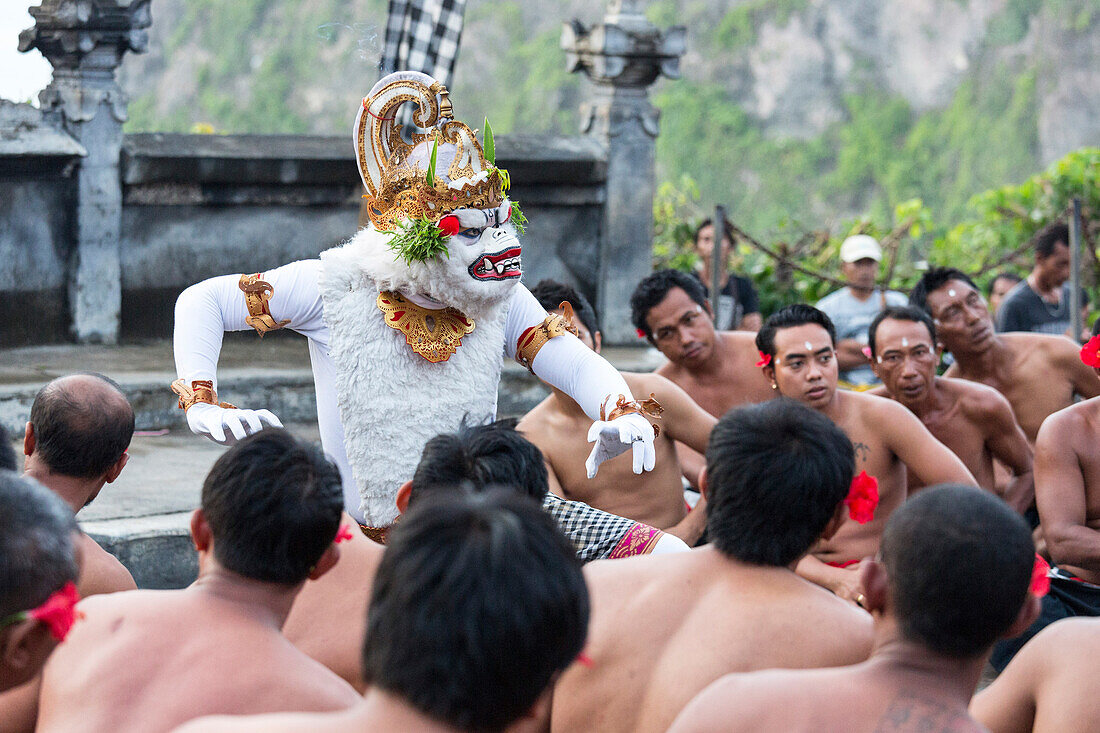 Kecak Fire Dance, Pura Uluwatu Temple, Uluwatu, Bali, Indonesia