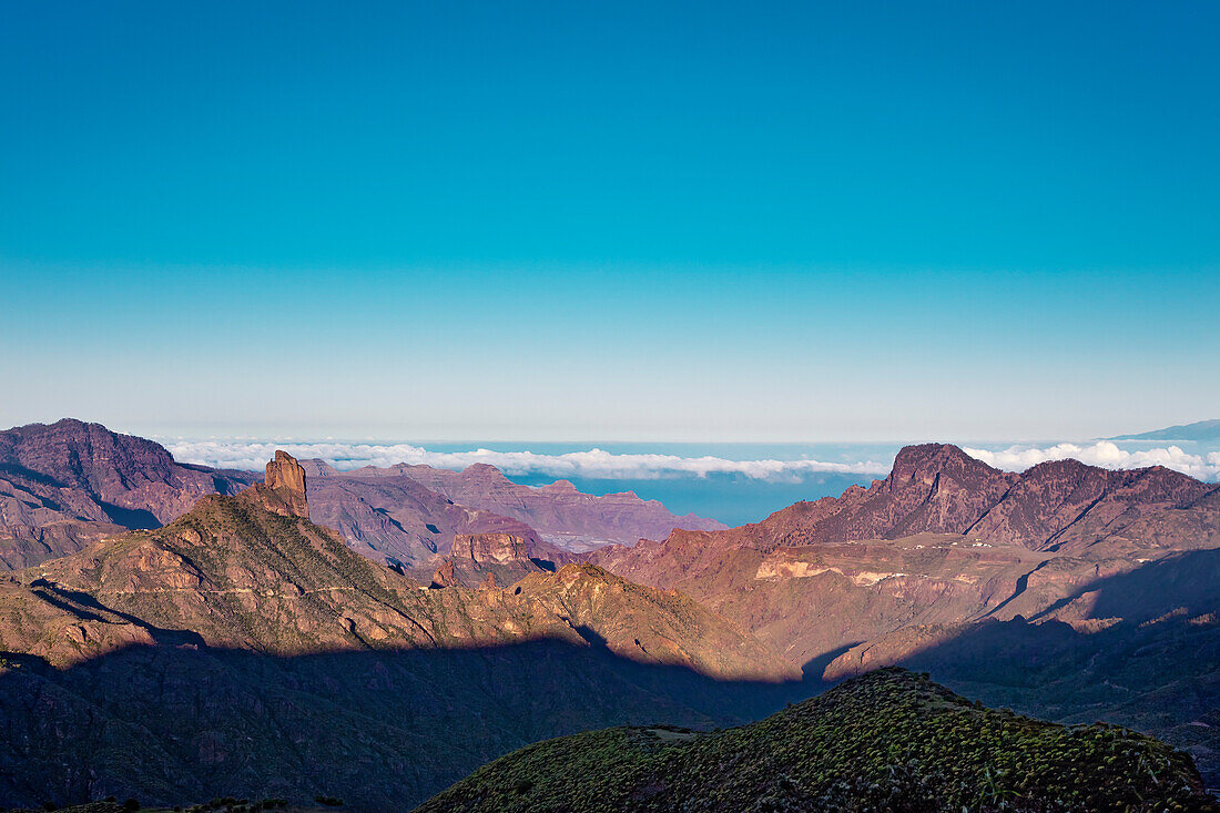 Blick vom Cruz de Tejeda auf Roque Bentayga, Gran Canaria, Kanarische Inseln, Spanien