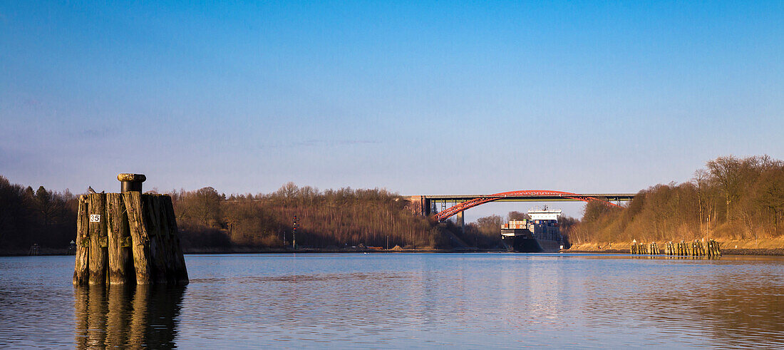 Tanker on Kiel canal, Levensauer bridge, Kiel, Rendsburg-Eckernfoerde, Schleswig-Holstein, Germany
