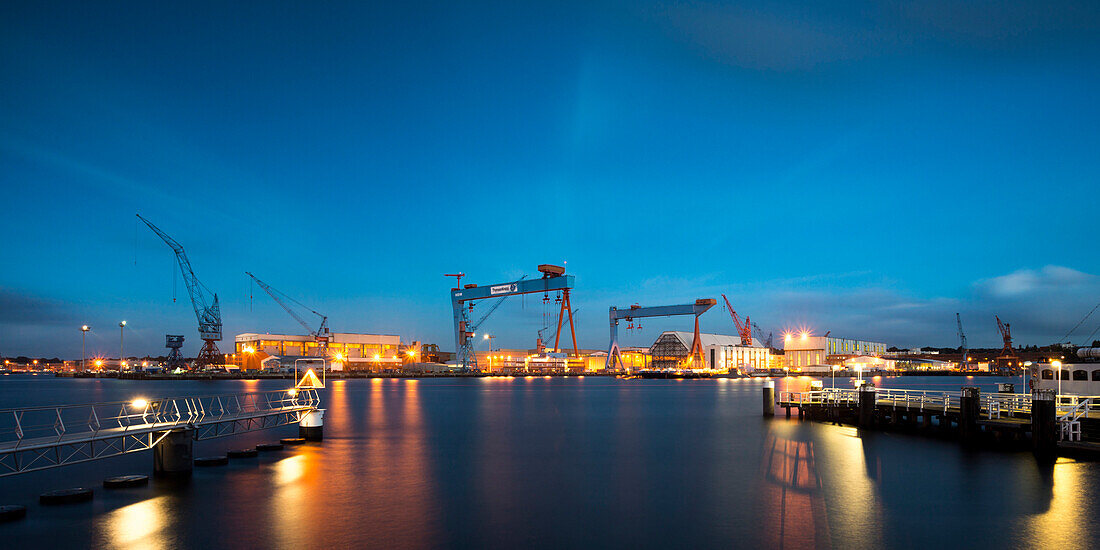 Howaldtswerke-Deutsche Werft at night, Kiel Fjord, Baltic Sea, Kiel, Schleswig-Holstein, Germany