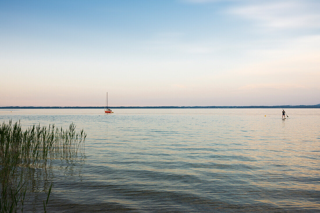 Abendstimmung bei Gstadt, Chiemsee, Chiemgau, Oberbayern, Bayern, Deutschland