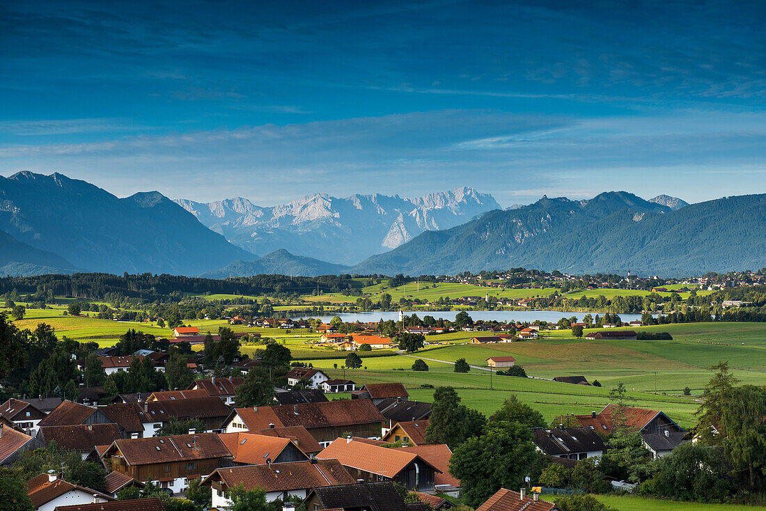 Aidling, Riegsee und Murnau mit Zugspitze, Oberbayern, Bayern, Deutschland